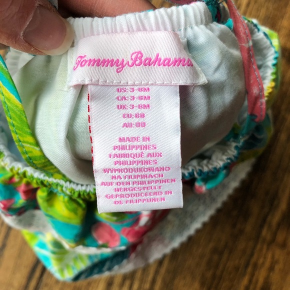 ✨NWOT Tommy Bahama 2 pc baby girl set, 3-6 Months - Picture 4 of 4